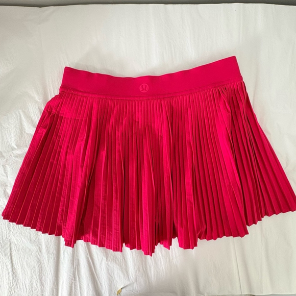 Lululemon | Varsity HR Pleated Tennis Skirt | Sz 6 | Glaze Pink | EUC - Picture 3 of 6